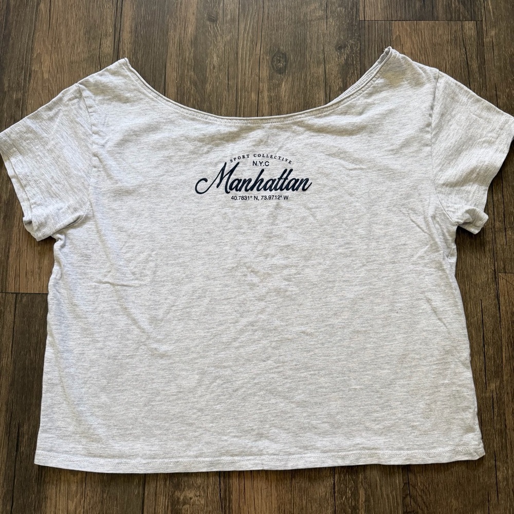 Garage Women's Off-Shoulder Sleeveless Gray Top T- Shirt Manhattan Front Logo M - Picture 5 of 10